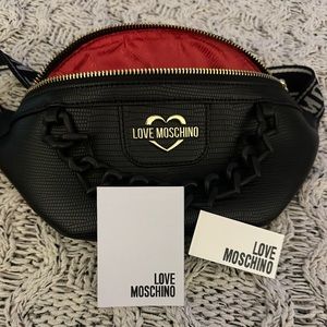 Love moschino belt bag